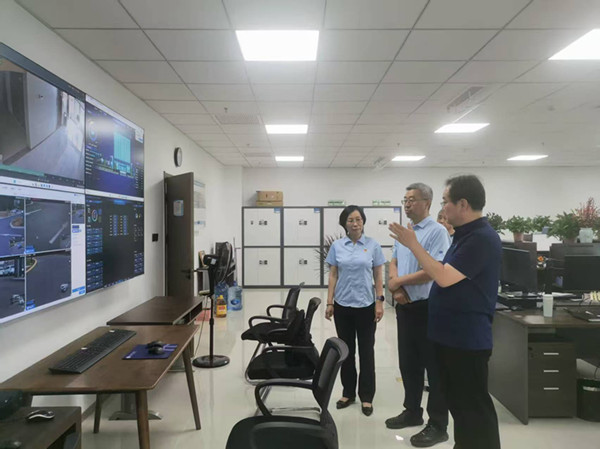 李總.jpg 李總.jpg